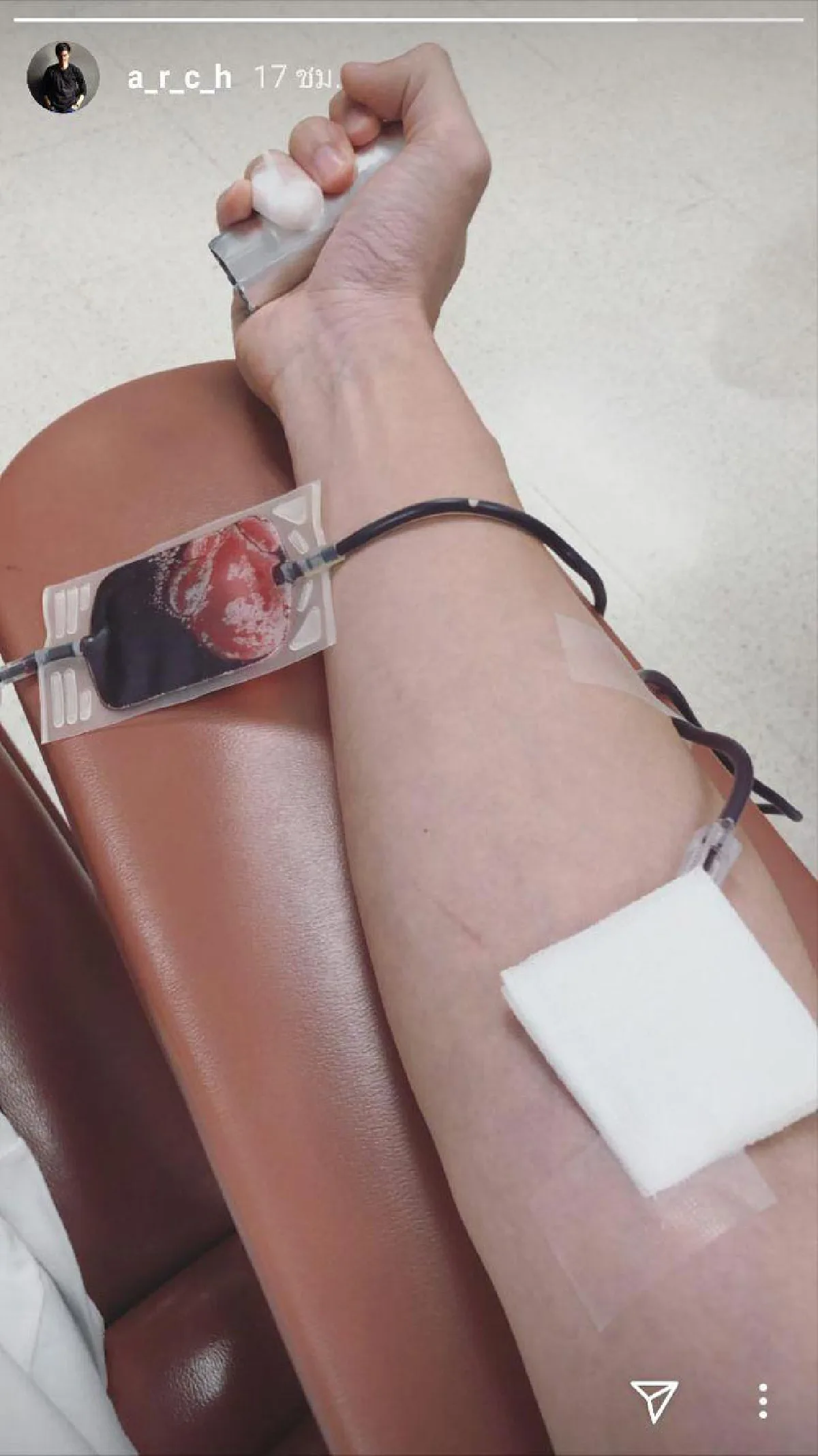 นับถือน้ำใจ! ต้น อาชว์ รุดบริจาคเกล็ดเลือดช่วย พ่อแต้ว ณฐพร 