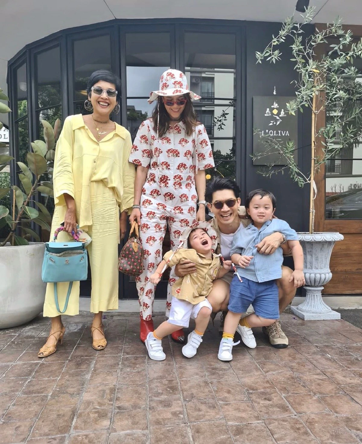 โมเมนต์น่ารัก! ลุงเคน กับเด็กแฝด สายฟ้า-พายุ เล่นซนกันสนุกสนาน (คลิป)