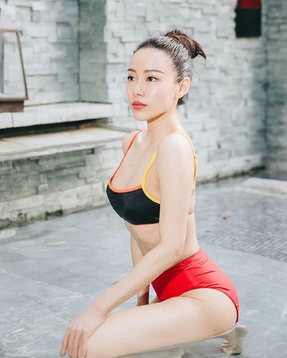 เซ็กซี่แพ็คคู่! “ออม-ทับทิม" สลัดผ้าโชว์หุ่นแซ่บในทริปหัวหิน