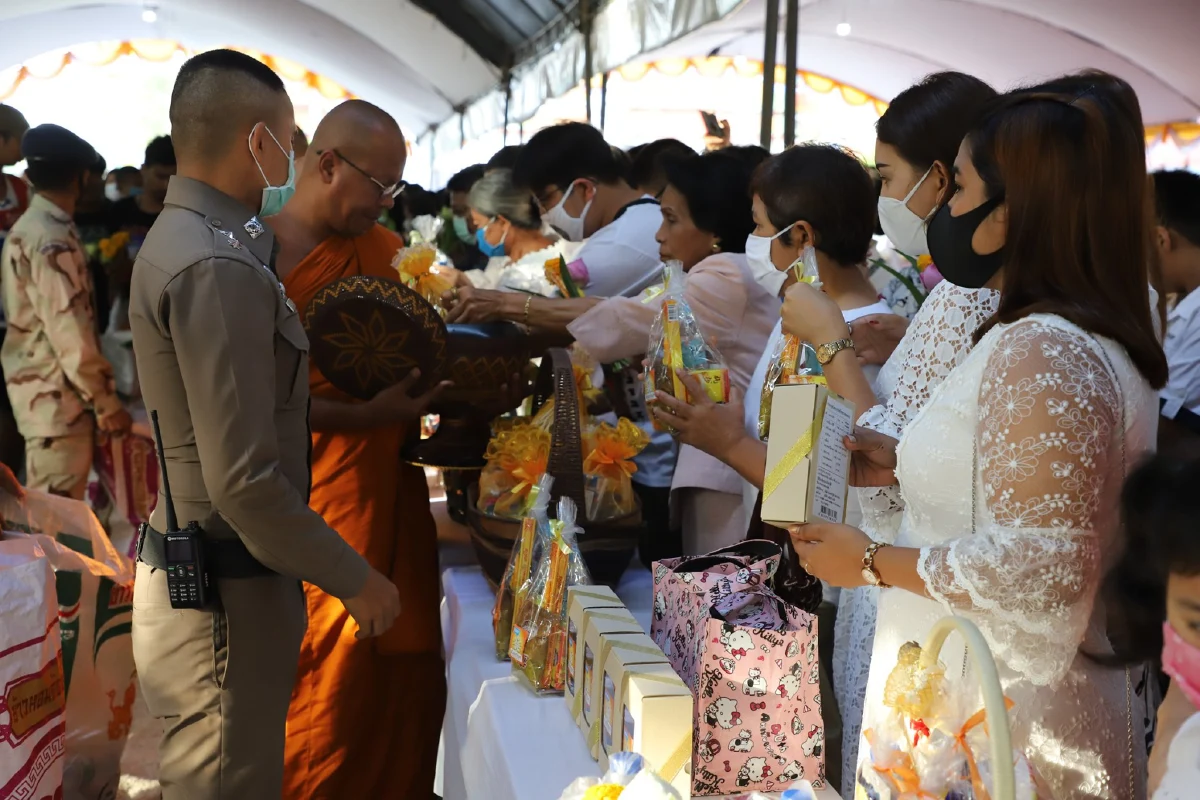 ชาวพุทธร่วมบุญใหญ่วันอาสาฬหบูชาแน่นวัดพระมหาธาตุฯเมืองคอน