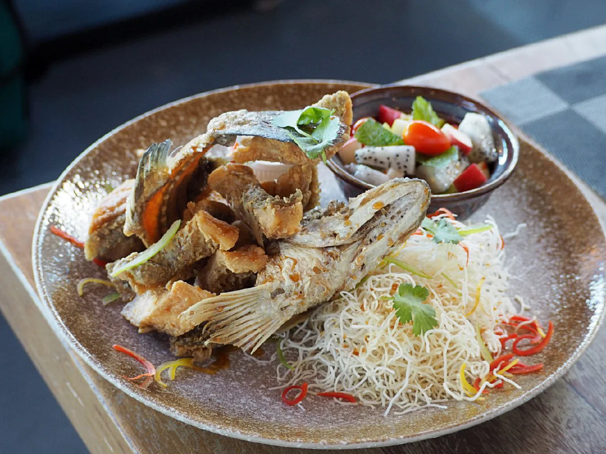 The Salares Coffee Bar & Bistro อิ่มอร่อยทุกจาน มื้อแห่งความสำราญย่านศาลายา