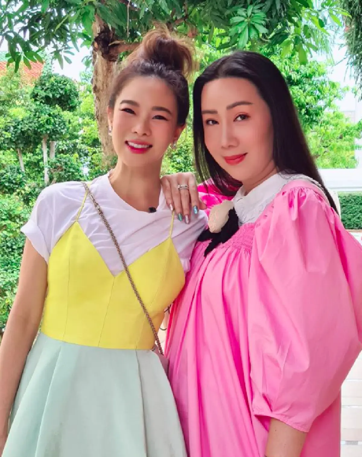 “คริส หอวัง” แท็กทีมคนสนิท ทำบุญวันเกิดอายุครบ 40 ปี 