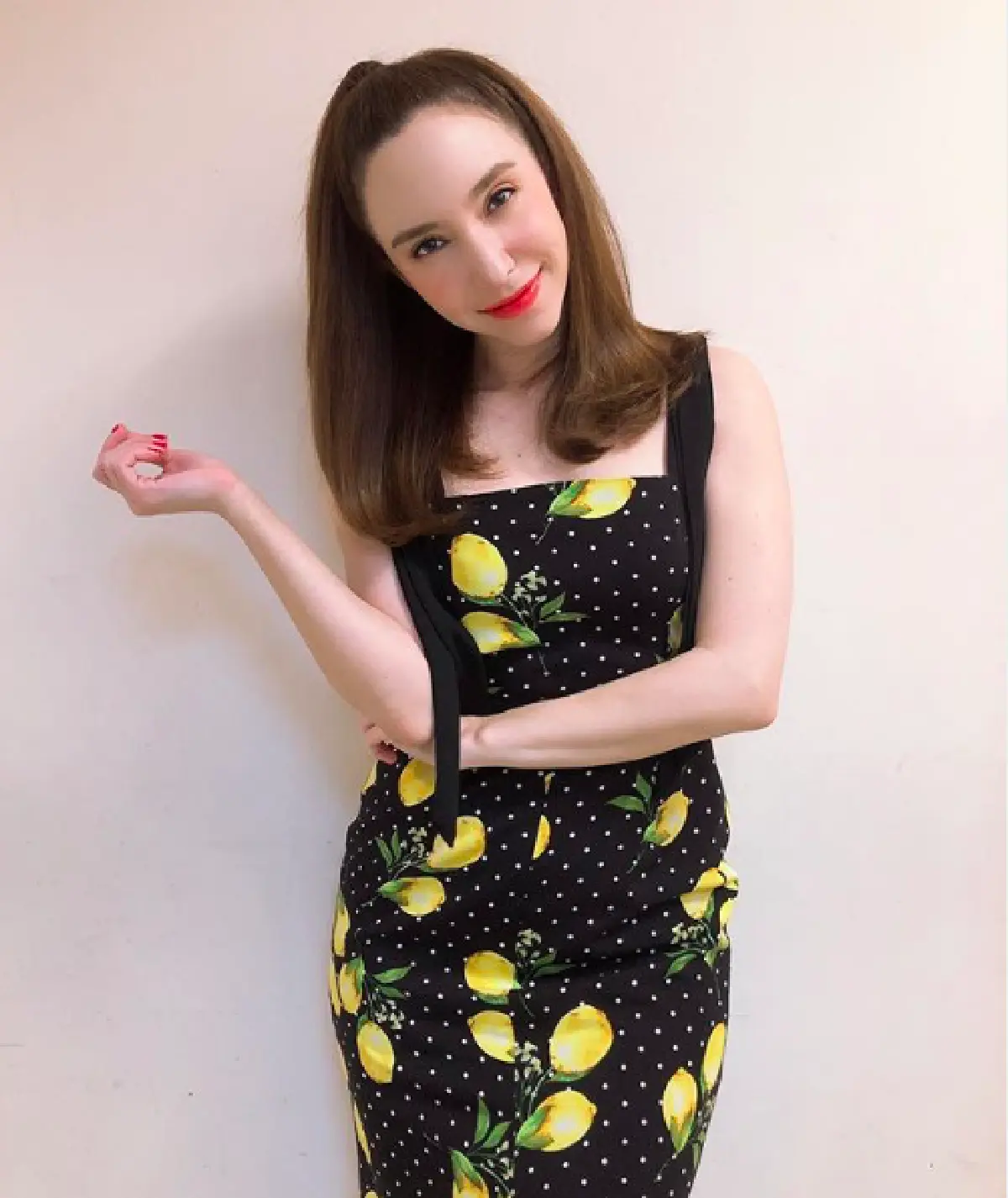  "คลาวเดีย" โชว์ความเป๊ะสวนทางอายุ อวดหุ่นปังในชุดบิกินี่สุดแซ่บ