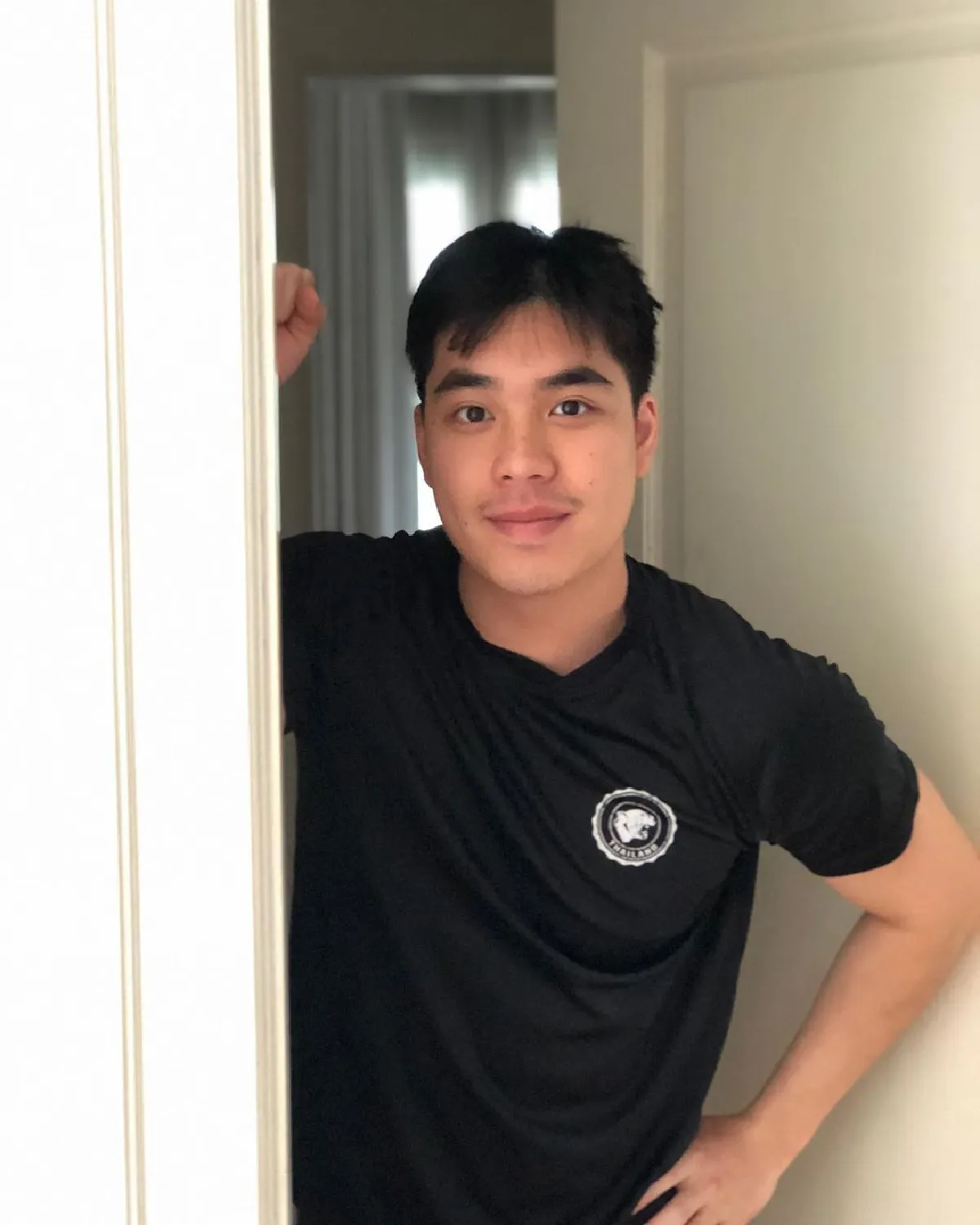 เซ็ตนี้งานดีมาก! น้องเอม ลูกชาย ดู๋ สัญญา หล่อคมเข้ม..โตเป็นหนุ่มเต็มตัวแล้ว