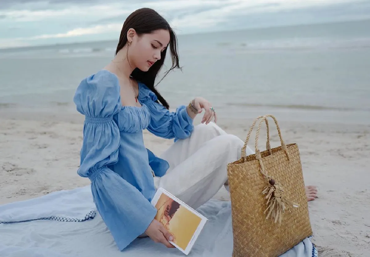 ดูแพงได้ทุกที่! ญาญ่า อุรัสยา เที่ยวเล่นอวดความสดใสกลางป่าชายเลน