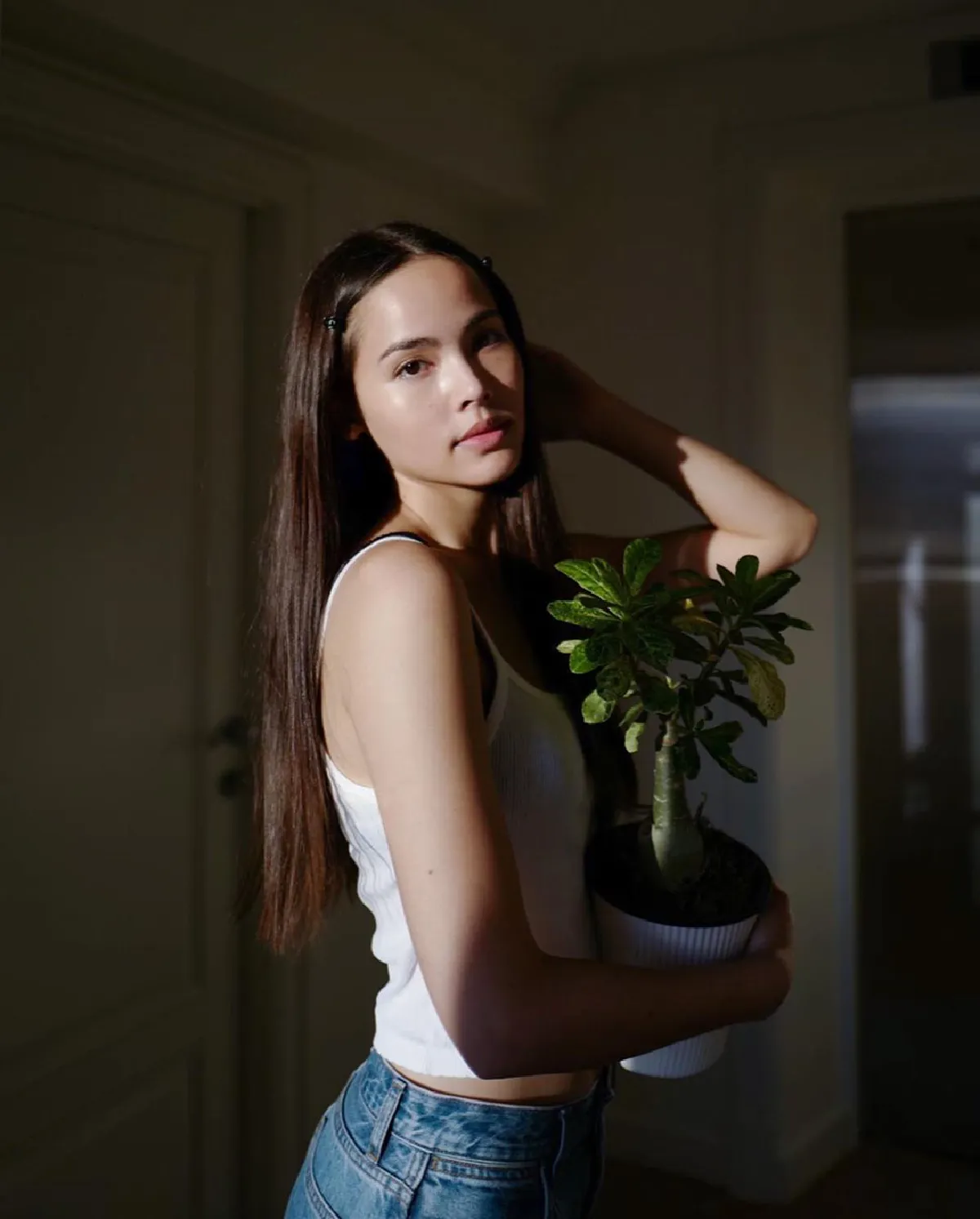 ดูแพงได้ทุกที่! ญาญ่า อุรัสยา เที่ยวเล่นอวดความสดใสกลางป่าชายเลน