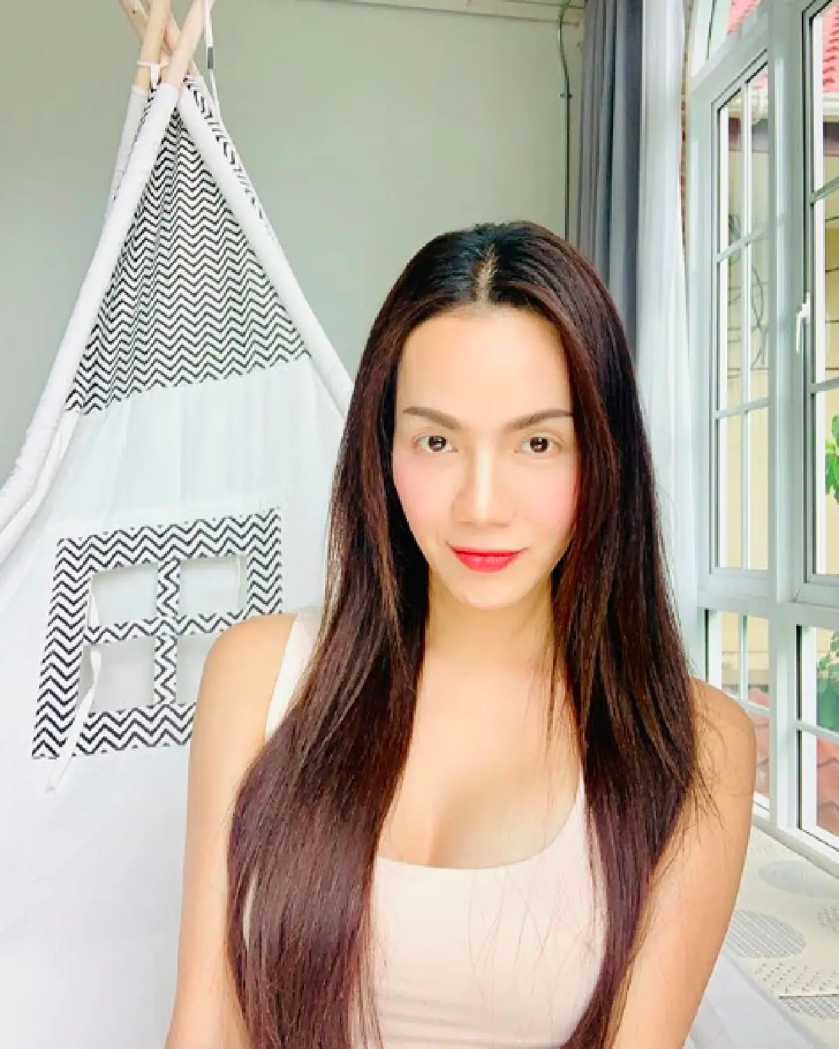 “อ๋อม สกาวใจ" ถูกลูกชายถ่ายรูปหลังอาบน้ำ แบบที่ยังไม่ได้ใส่เสื้อผ้าสักชิ้น