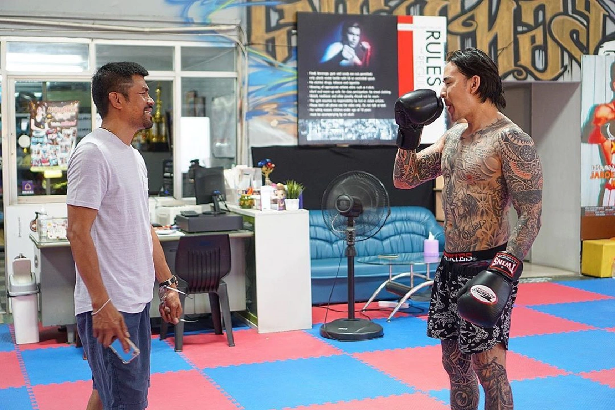 แทค ภรัณยู ถอดเสื้อโชว์หุ่นล่ำหลังซ้อมมวย ทำเอาแฟนๆหลุดโฟกัส