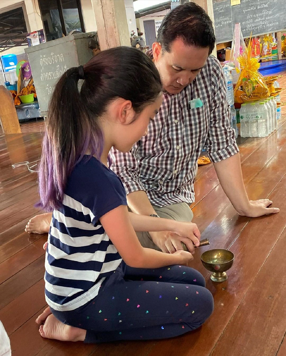 กบ สุวนันท์ แท็กทีมครอบครัวทำบุญปล่อยปลา ฉลองวันเกิดให้ น้องณดล