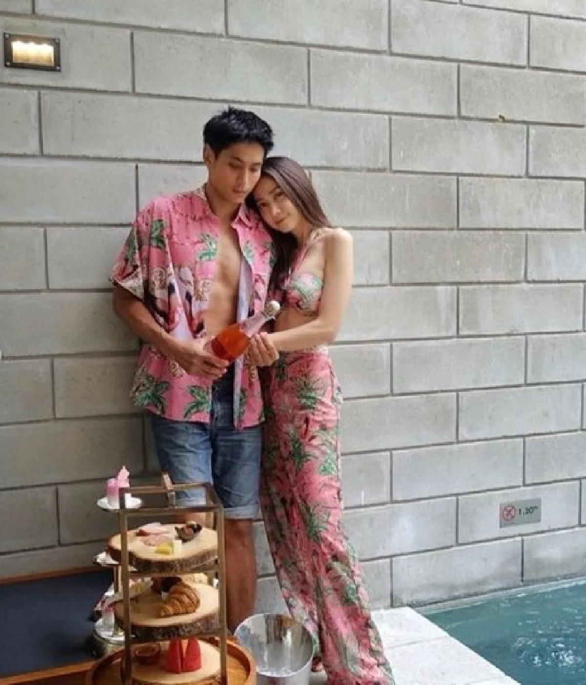 เซ็กซี่นานๆที! ยุ้ย จีรนันท์ สวมชุดว่ายน้ำโชว์แซ่บ สวีทแนบชิด ธัญญ์ ธนากร 