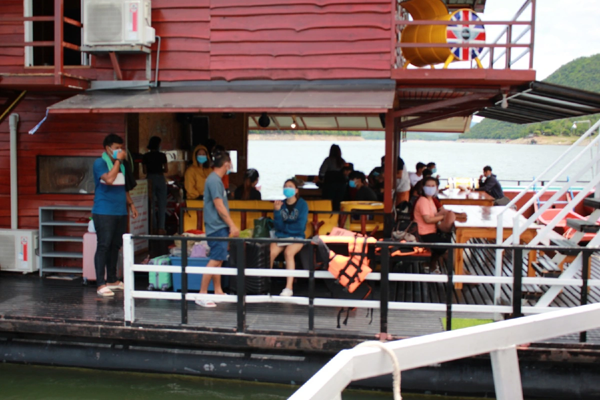 ผู้ว่าฯกาญจน์จัดระเบียบล่องแพห้ามส่งเสียงดังรบกวน