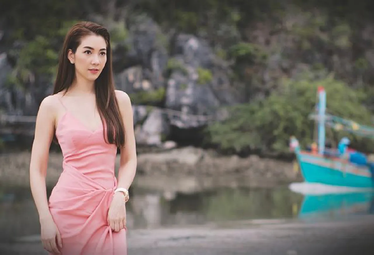 ส่องภาพ วุ้นเส้น วิริฒิภา เซ็กซี่เบาๆ อวดผิวขาวออร่าเที่ยวทะเลหัวหิน