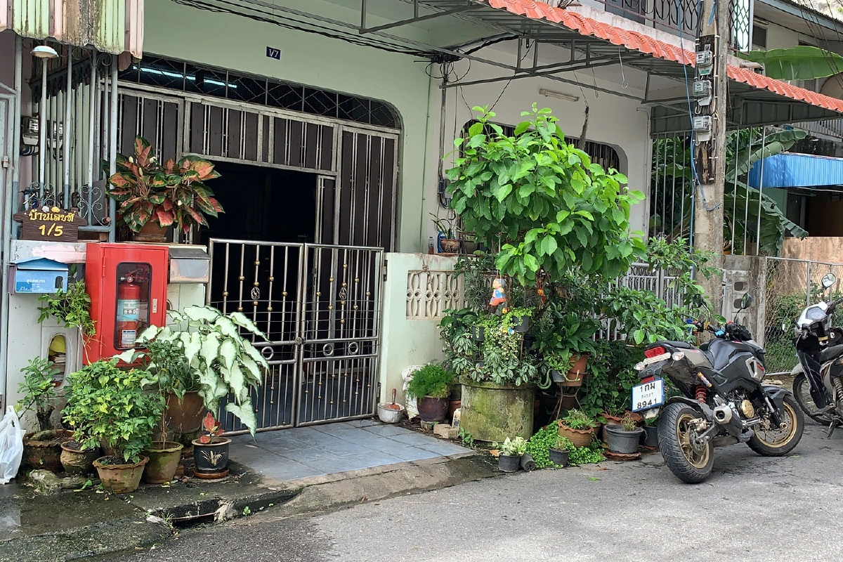 คุณป้าถูกคุณยายแทงเจ็บปมหมากัดกันยันแค่แย่งมีด