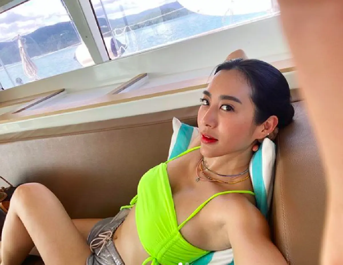 “วีเจจ๋า ณัฐฐาวีรนุช” ทำทะเลมีชีวิตชีวาสุด อวดความสดใส เซ็กซี่ในชุดว่ายน้ำ