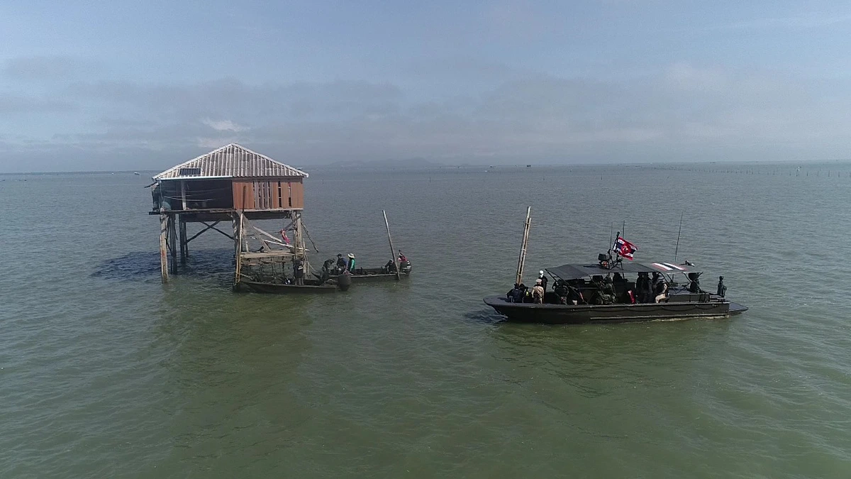 แจ้งความขนำรุกอ่าวบ้านดอนแล้ว 101 หลังยอมรื้อถอนเอง 31 หลัง