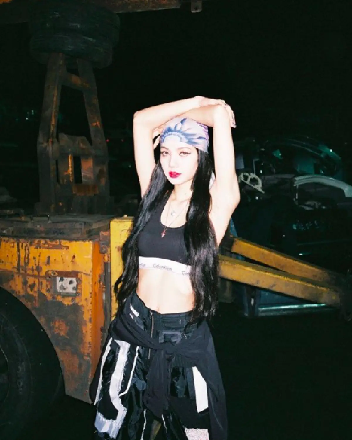 “ลิซ่า BLACKPINK” โชว์สเต็ปแดนซ์สุดเท่ในสไตล์ฮิปฮอป แซ่บจนเจ้าของเพลงต้องโพสต์