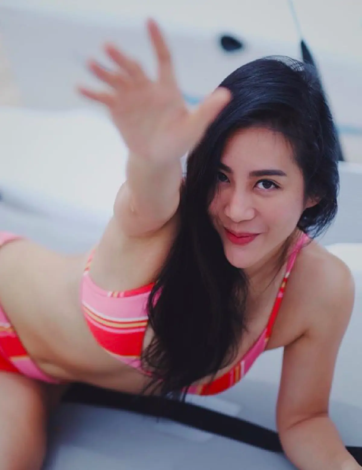 “วีเจจ๋า ณัฐฐาวีรนุช” ทำทะเลมีชีวิตชีวาสุด อวดความสดใส เซ็กซี่ในชุดว่ายน้ำ