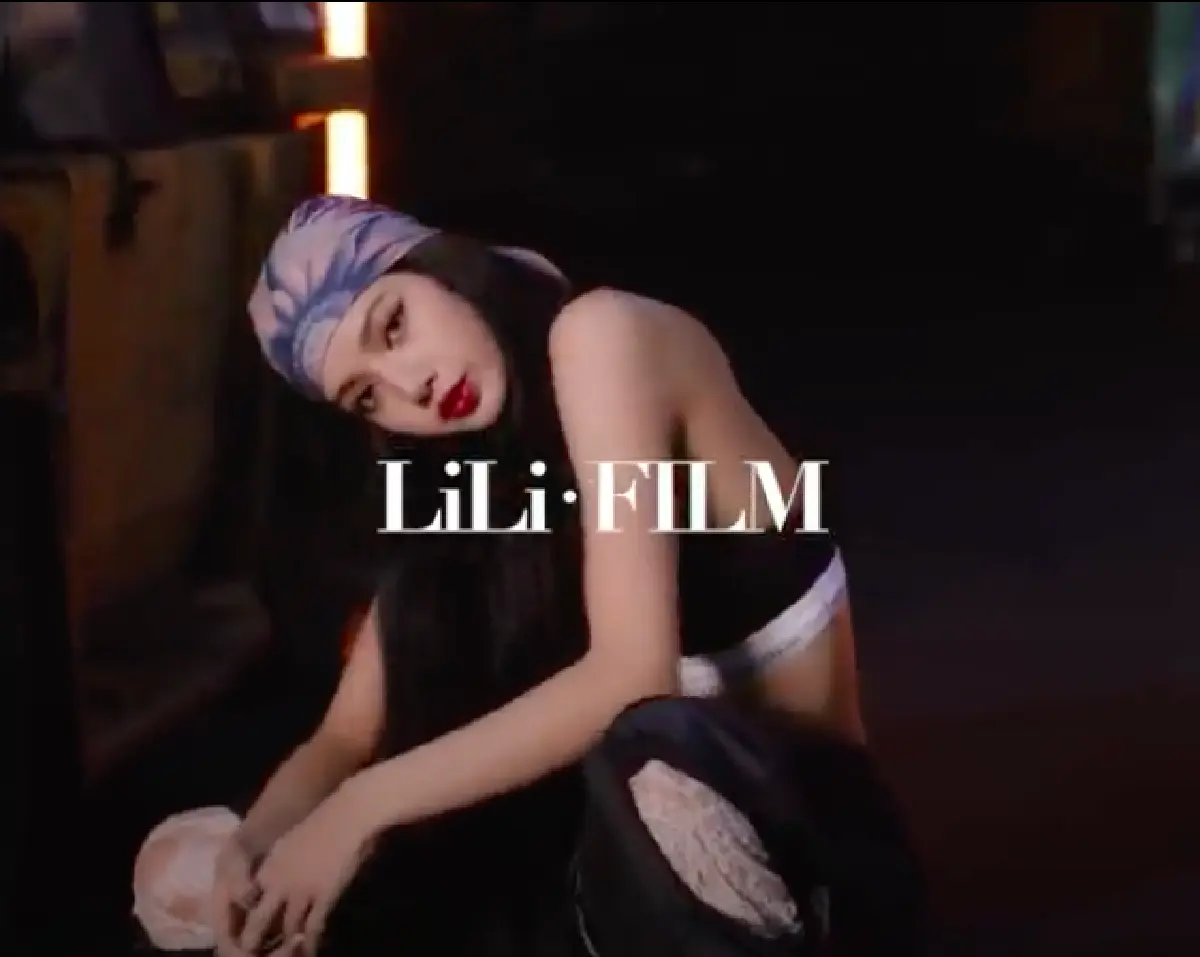 “ลิซ่า BLACKPINK” โชว์สเต็ปแดนซ์สุดเท่ในสไตล์ฮิปฮอป แซ่บจนเจ้าของเพลงต้องโพสต์