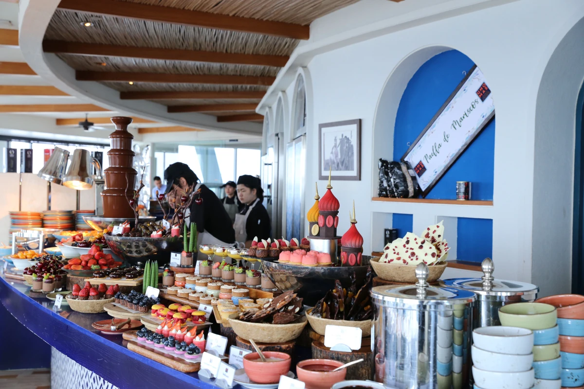 ดื่มด่ำความหรูหรากับแชมเปญบรั้นช์เลิศรสสไตล์สเปน