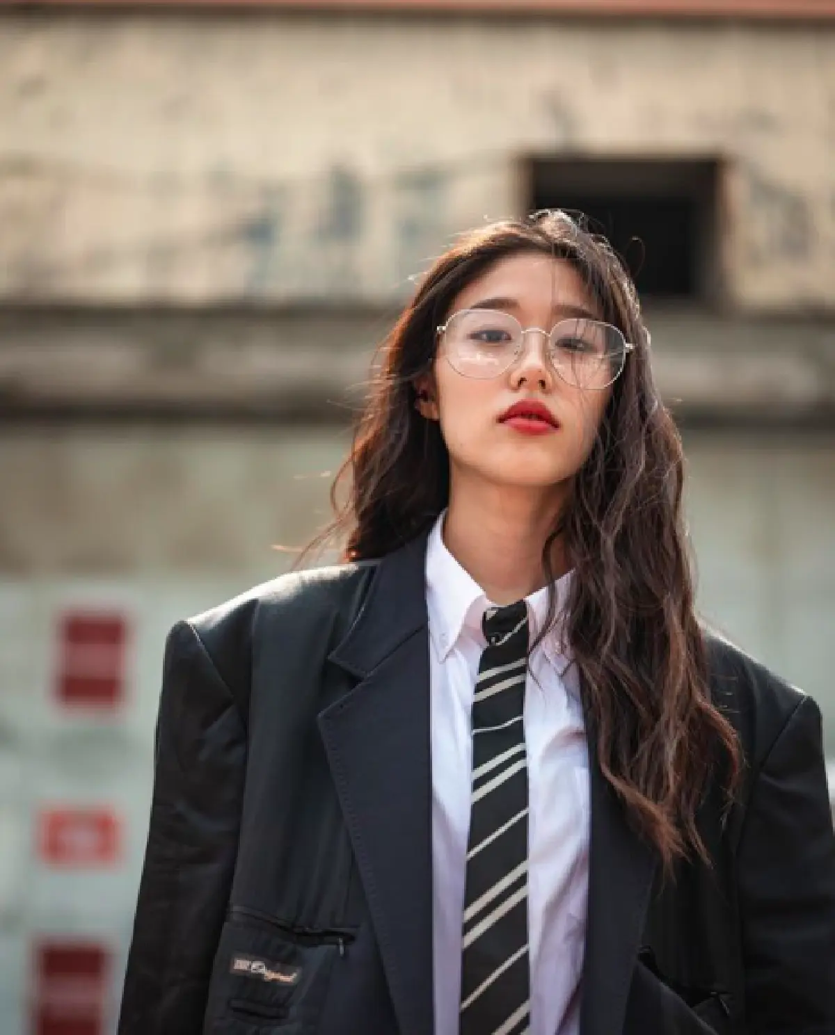 “แก้ว จริญญา” ถูกหามส่งรพ. หลังมีไข้สูงถึง 39 แต่ยังฝืนทำงานไปเซไป