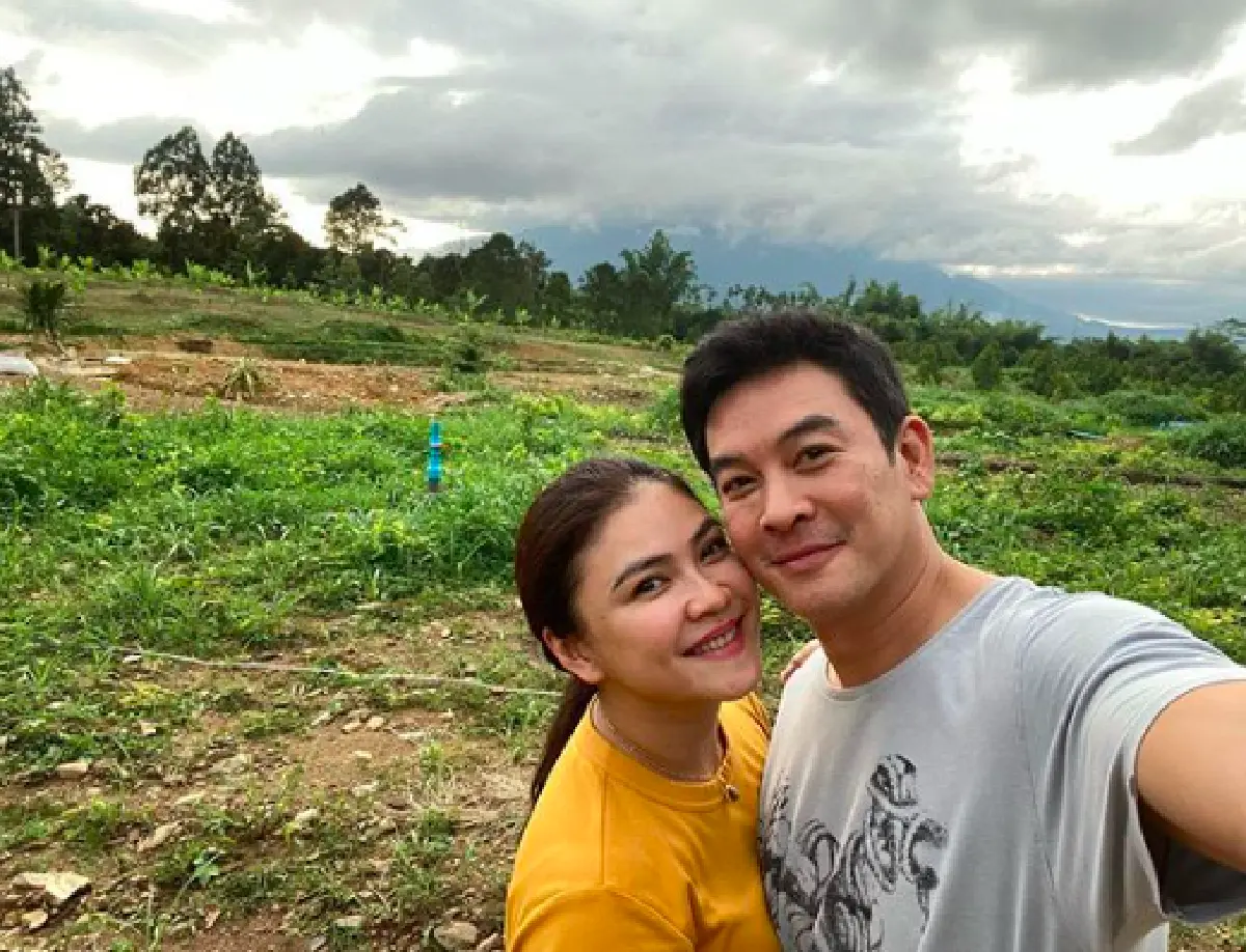  โมเมนต์ชิลๆ "ชาคริต"  กับกิจกรรมวันว่างงาน ใช้ชีวิตบ้านๆ ทำนา-เล่นน้ำในบ่อ