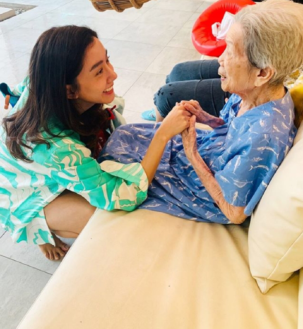 "ไอซ์ อภิษฎา"ดูแลคุณย่าป่วยเป็นอัลไซเมอร์ เผยอาการและวิธีดูแลผู้ป่วย