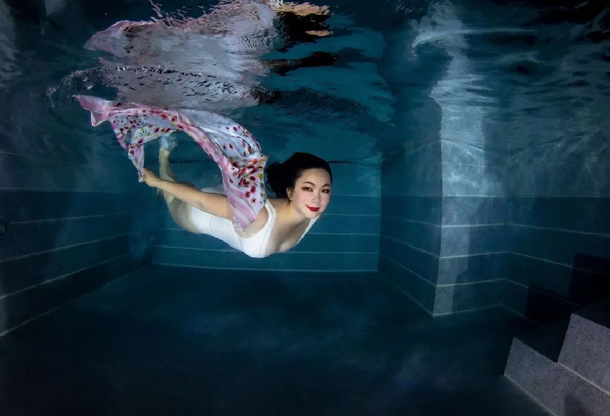 บุ๋ม ปนัดดา แหวกอกแซ่บถ่ายภาพใต้น้ำ เป๊ะทั้งหน้าและท่าโพส