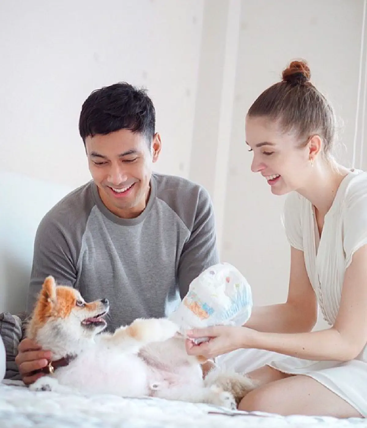 “เอส กันตพงศ์” ควงภรรยา “คริสติน่า” จดทะเบียนสมรส อย่างหวานชื่น