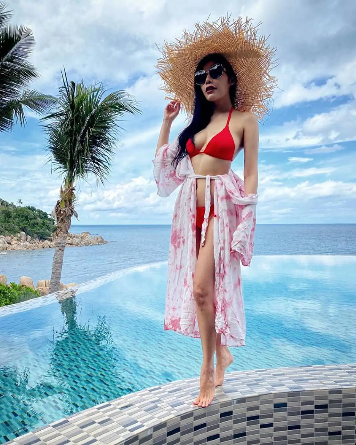 สิบเต็มไม่หัก! "แหวนแหวน" จัดเต็มความเซ็กซี่ อวดหุ่นแซ่บ เป๊ะไปหมด