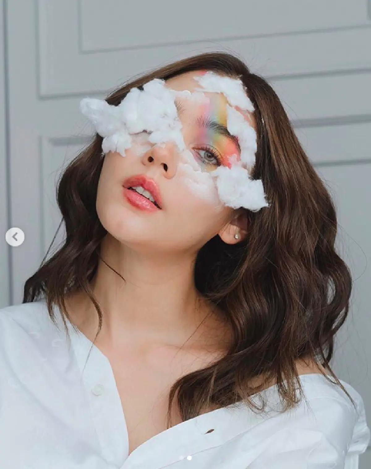  “ชมพู่ อารยา” โพสต์ภาพท้องฟ้า-ก้อนเมฆ สดใส พร้อมกับแต่งหน้าแบบมีความเชื่อมโยง