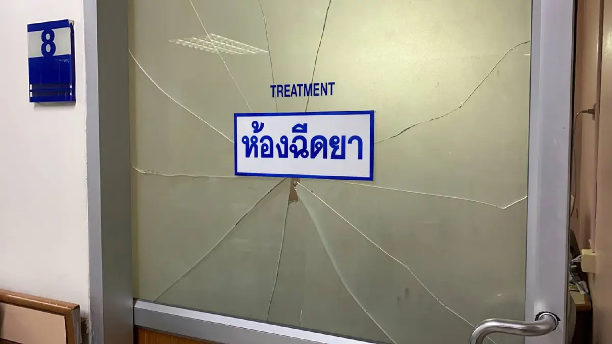 วัยรุ่นยกพวกไล่ตีกันในห้องฉุกเฉินโรงพยาบาล ทำร้ายหมอ-เจ้าหน้าที่