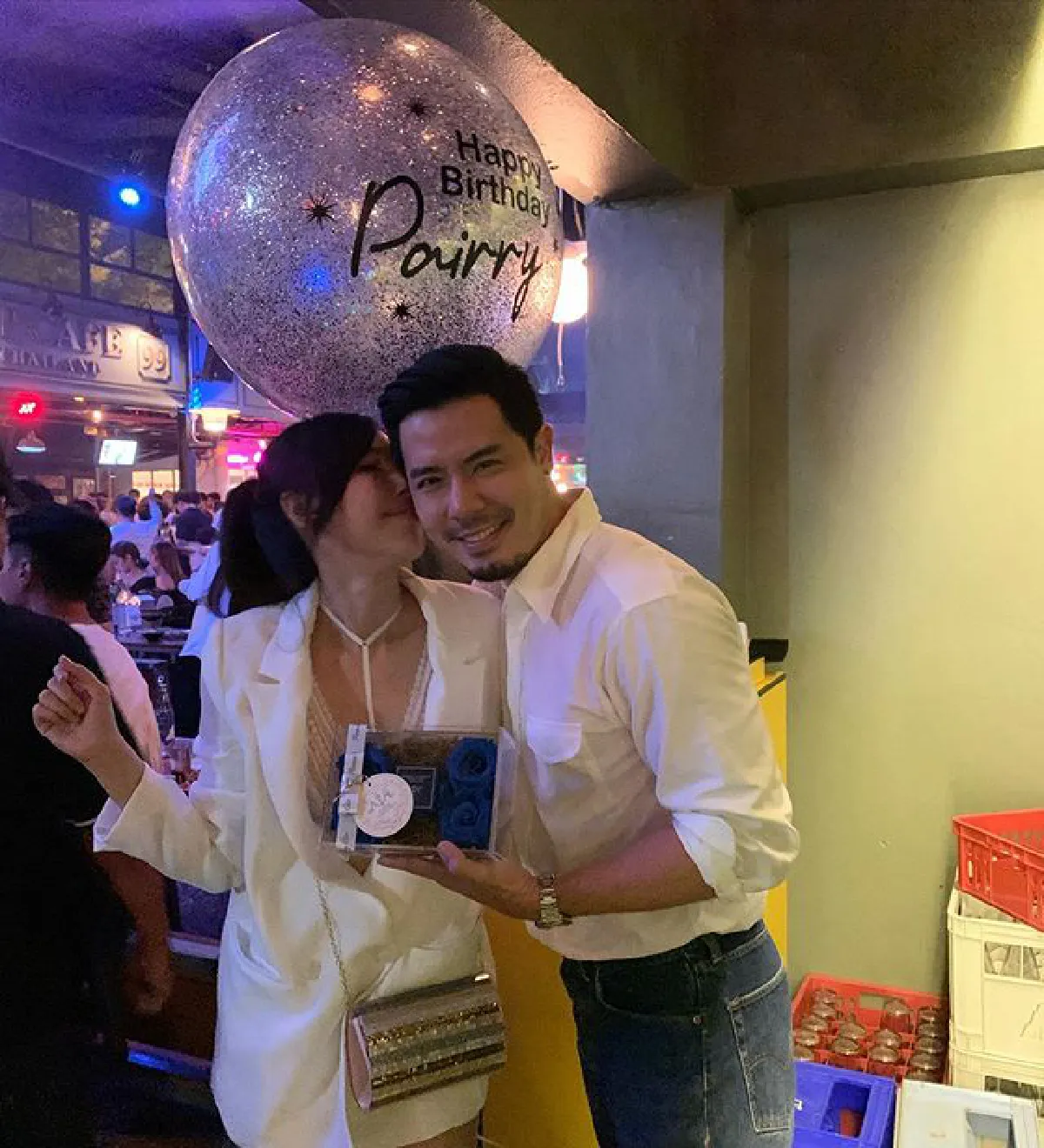 แพร พรรัมภา ยิ้มแก้มฉีก! เชน เซอร์ไพรส์วันเกิดด้วยของขวัญราคาหลักแสน