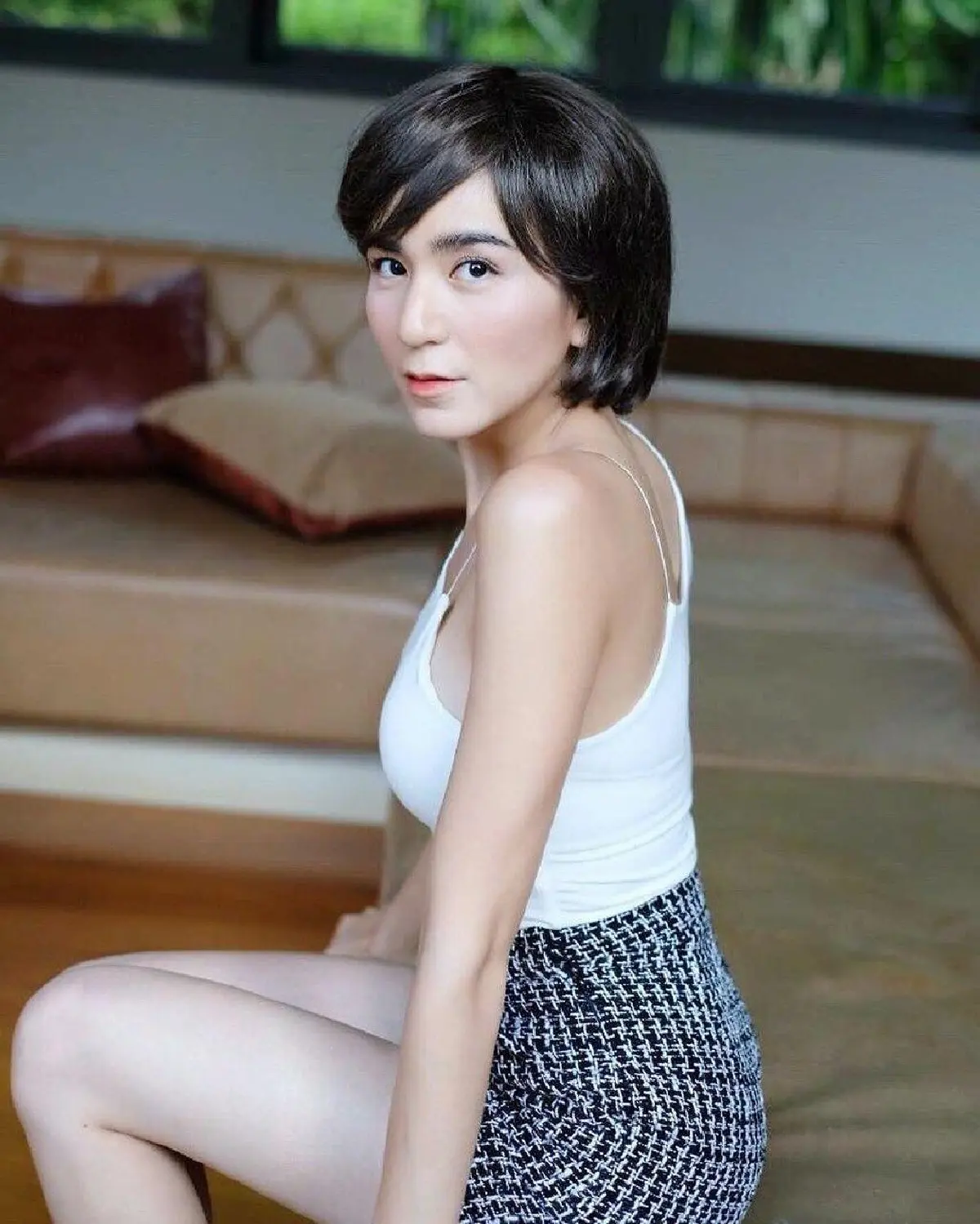 “พลอย ชิดจันทร์” เผยลุคผมซอยสั้น ทำเอาไม่คุ้นเปรี้ยวไปอีกแบบ