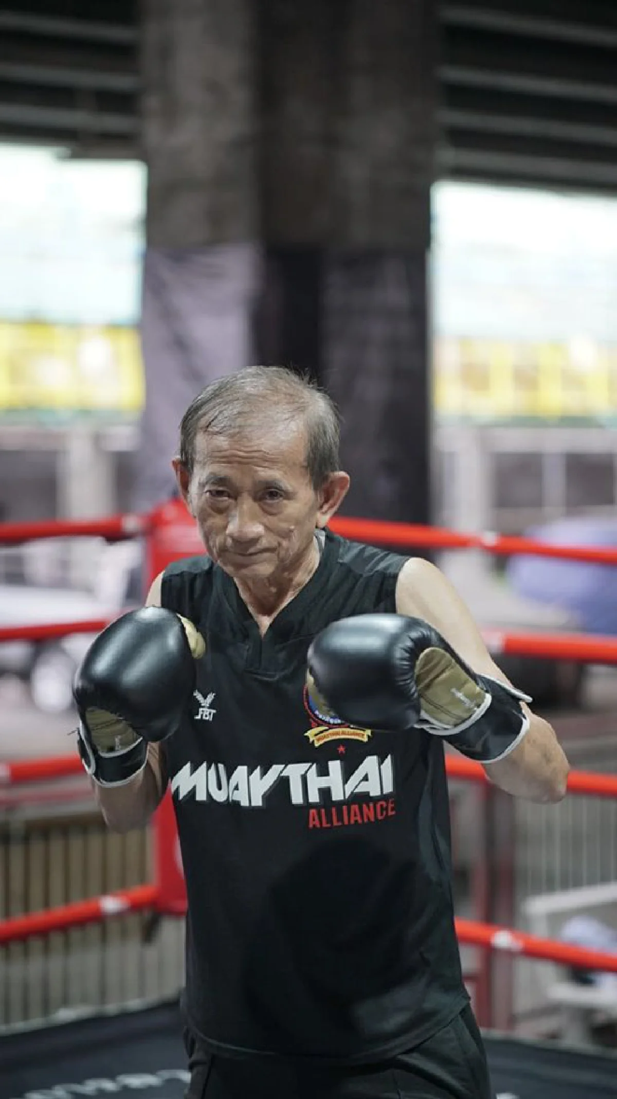 ครูมวยใต้ทางด่วน “ครูเข” ชายผู้ทุ่ม 50 ปี ใช้มวยไทยสกัดยาเสพติด