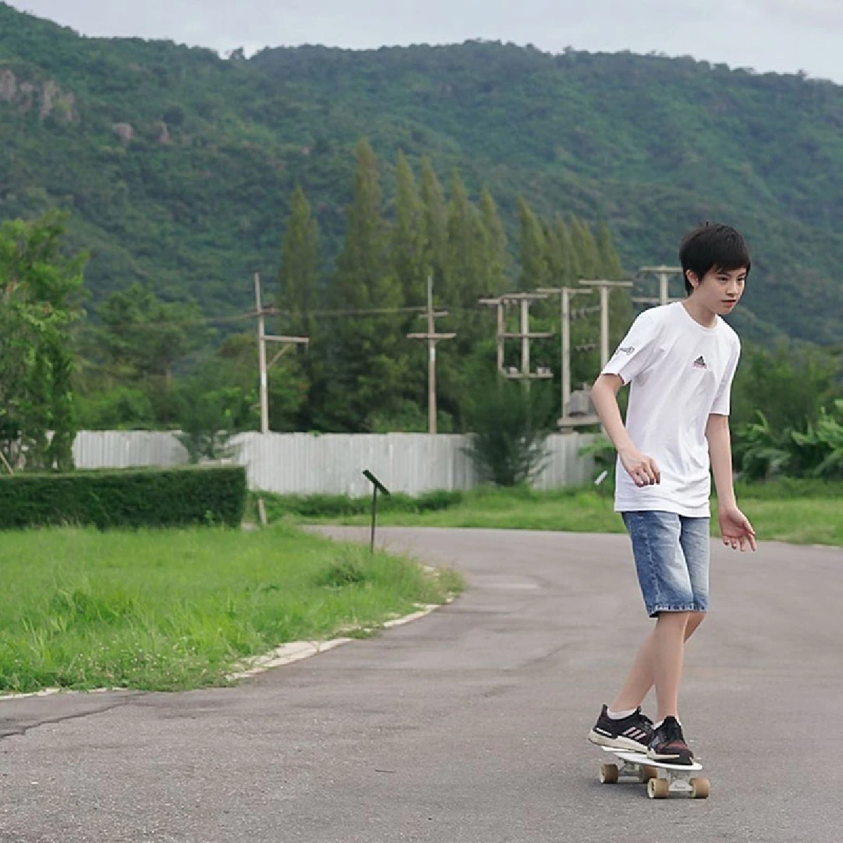 ส่องภาพ น้องเอเอ หลานชาย โทนี่ รากแก่น ฉายแววหล่อออร่าพระเอกจับ 