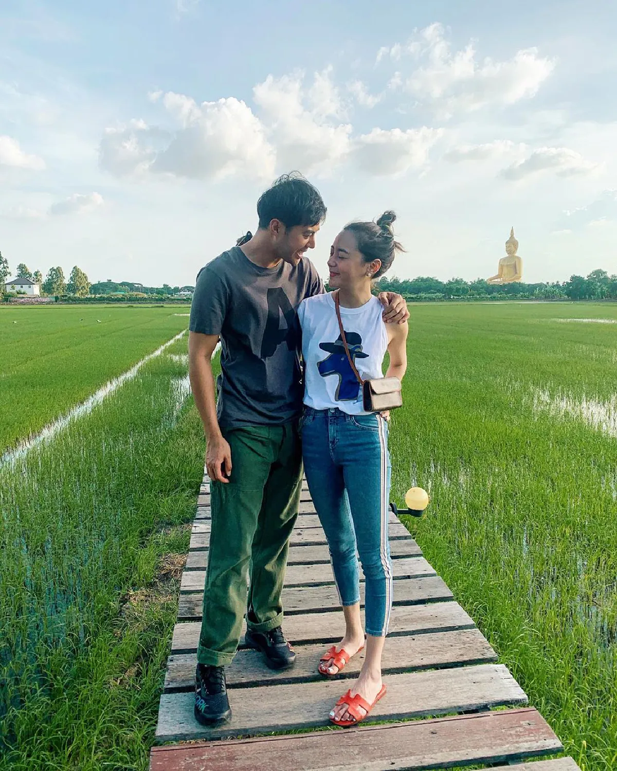 เลิกราอีกคู่? หยดน้ำ ลบรูป ท็อป จรณ เกลี้ยงไอจี รักครั้งนี้กำลังมีปัญหา 