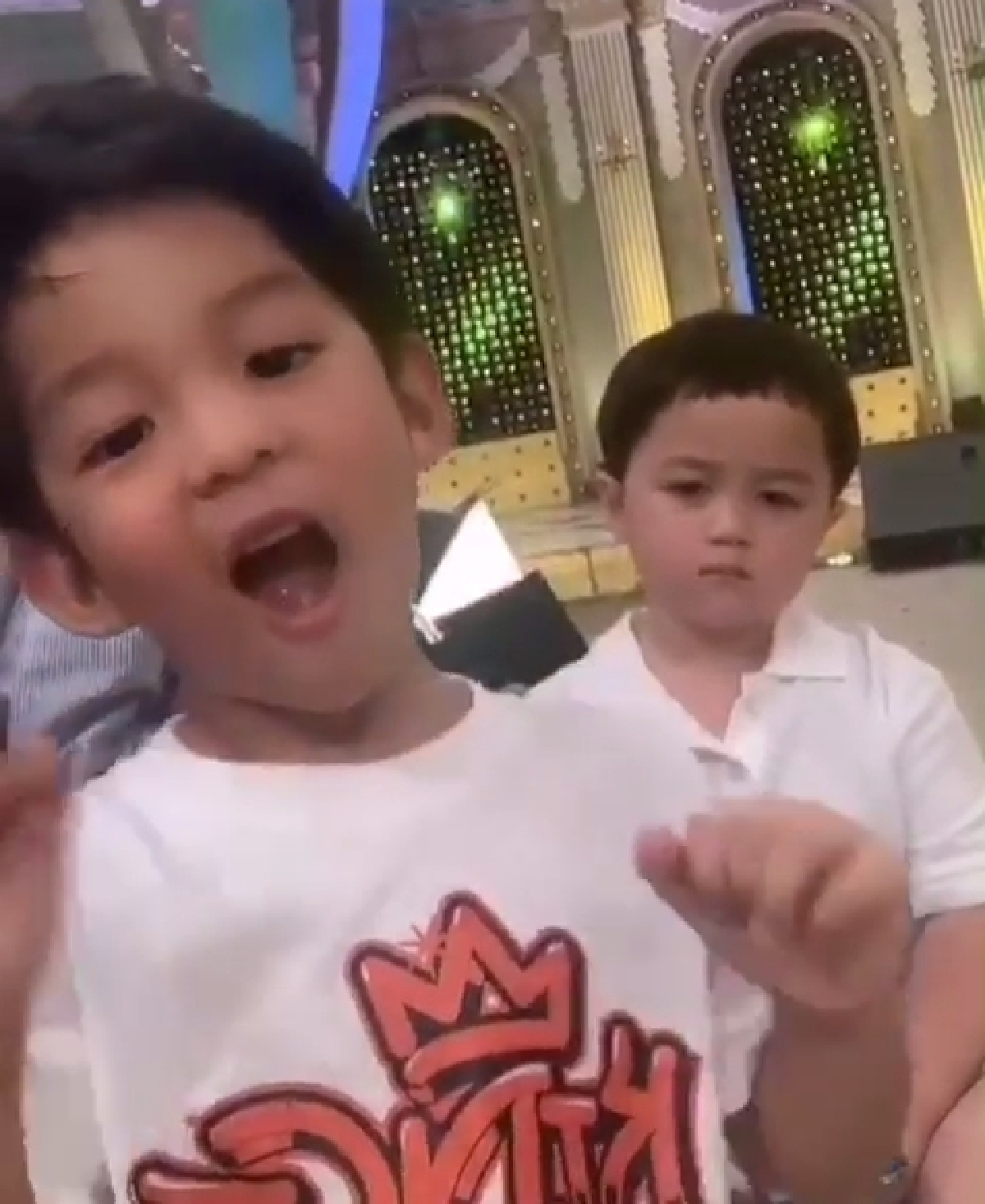 น่ารักสุดๆ! น้องเรซซิ่ง อัดคลิปเต้นสุดพลิ้ว ทำเอา น้องพายุ นั่งงงหนักมาก 