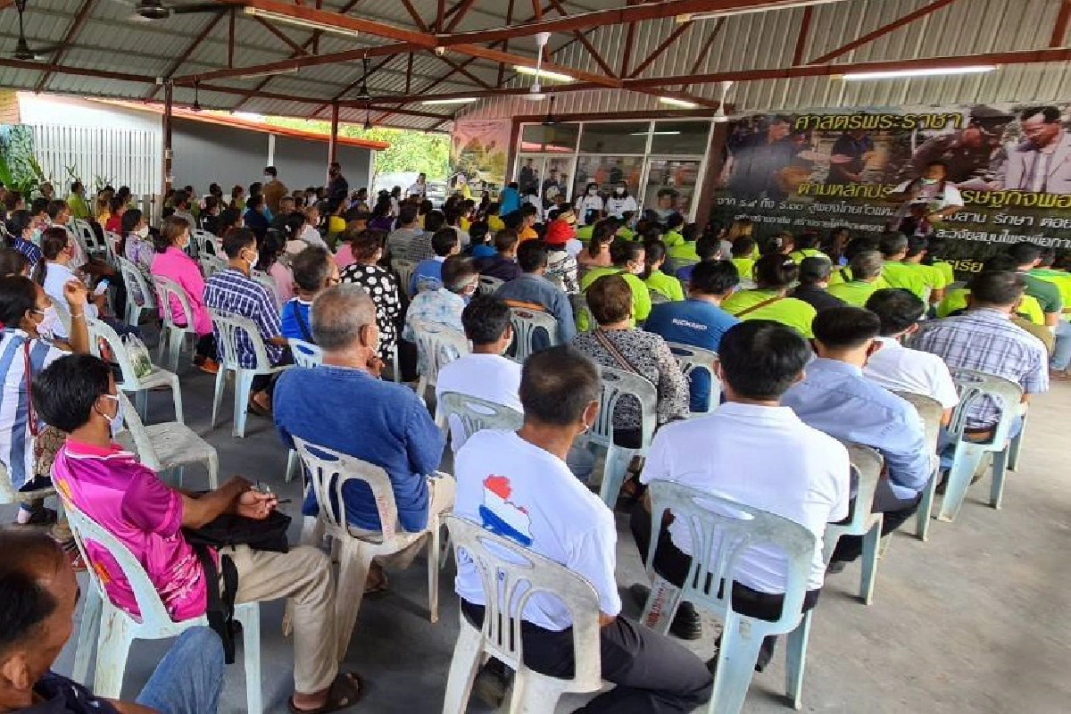 อานนท์โต้ศรีสุวรรณปัดตั้งเครือข่ายวิสาหกิจชุมชนหมู่บ้านแบมือของบ