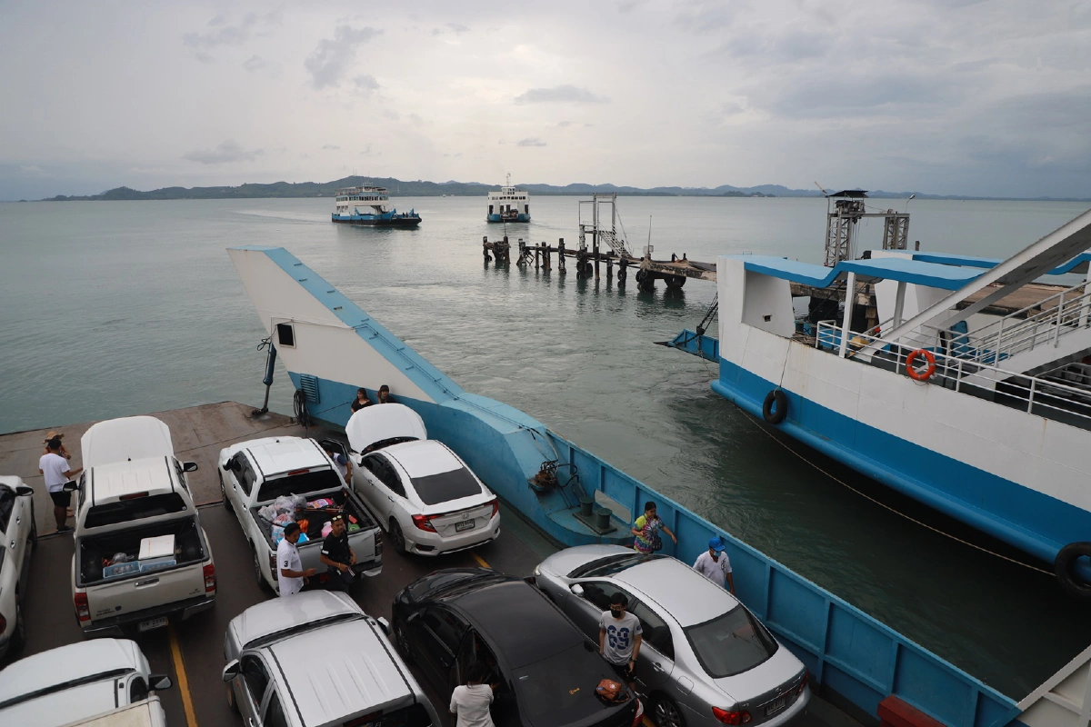 เกาะช้างแน่น!วันเดียวทะลุหมื่นคนทำลายสถิติช่วงหยุดเข้าพรรษา