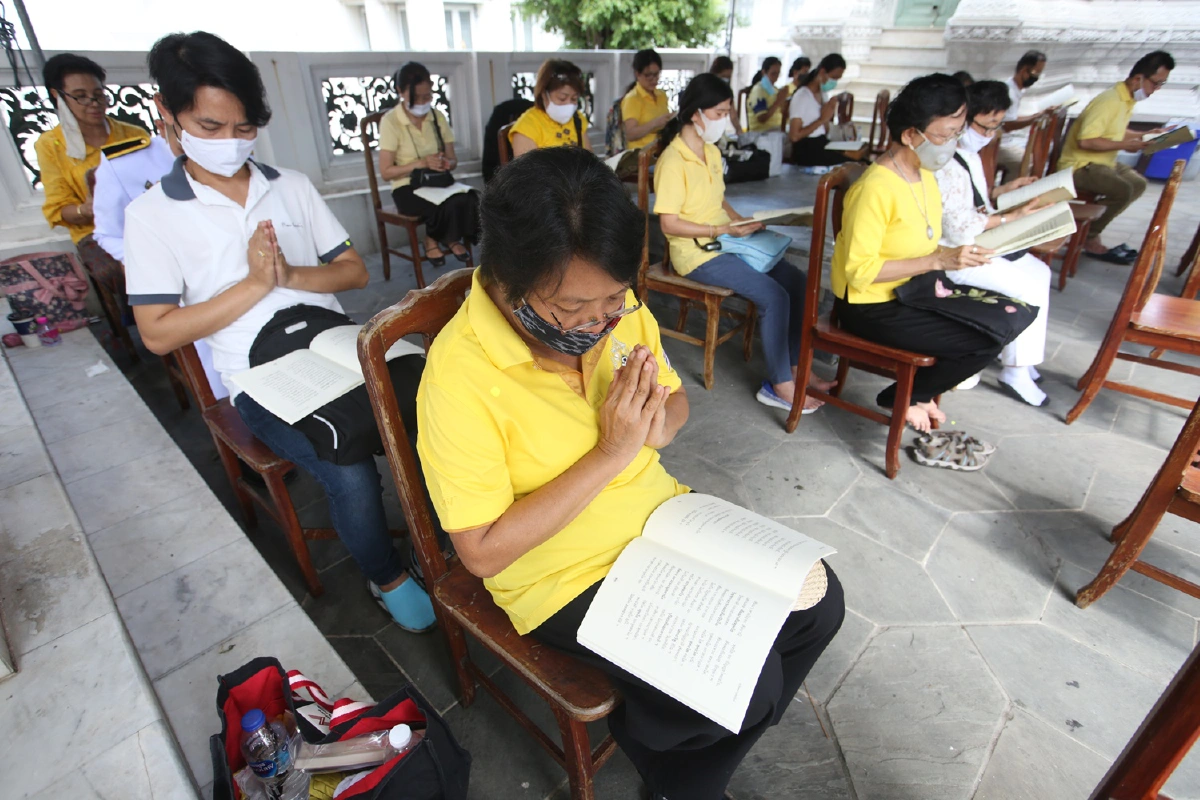 จัดพิธีเจริญพระพุทธมนต์"นวัคคหายุสมธัมม์"เฉลิมพระเกียรติในหลวง