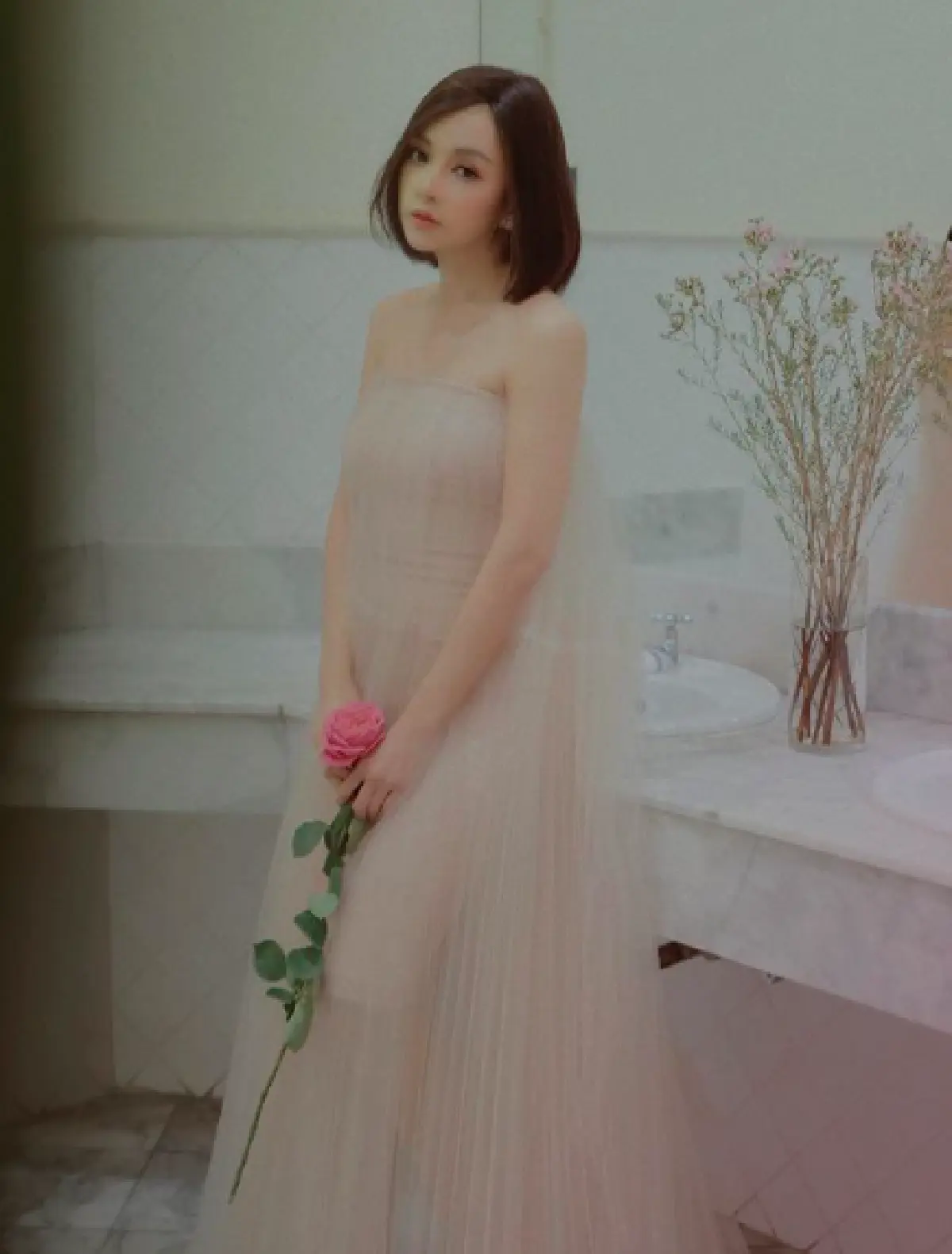 โกมุนยองมาเอง! “เป้ย ปานวาด” โคฟเวอร์นางเอกดัง สวยเป๊ะในลุคนิ่งๆ 