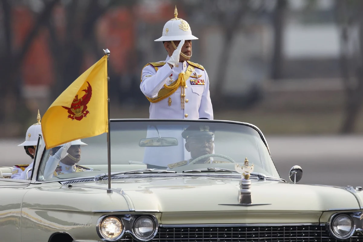 เฉลิมองค์กษัตรา มหาวชิราลงกรณ