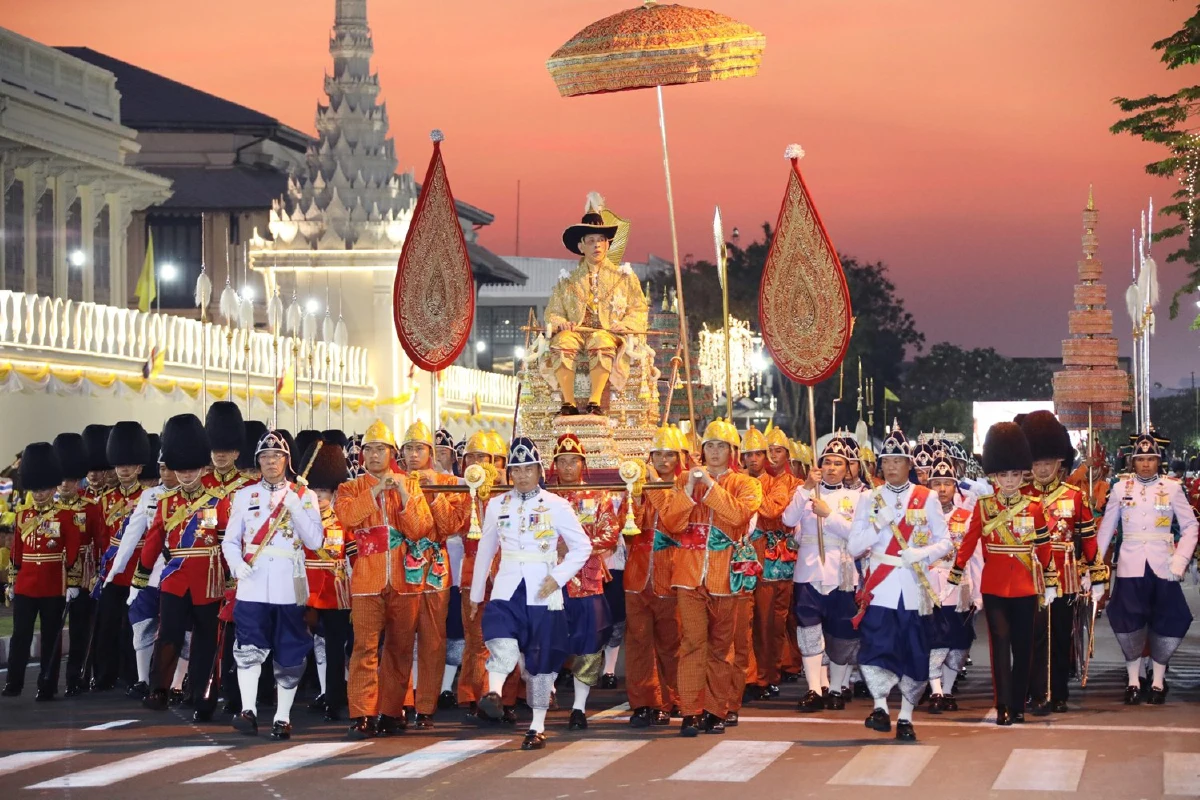 เฉลิมองค์กษัตรา มหาวชิราลงกรณ