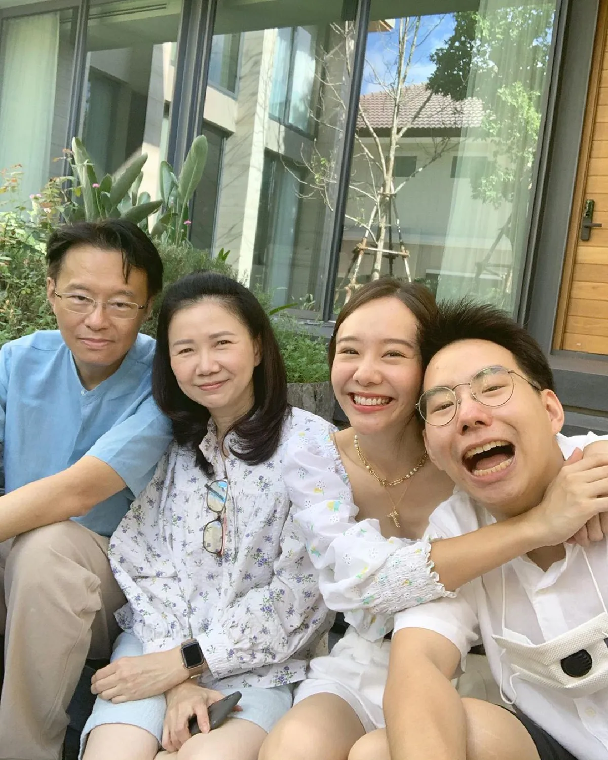 “เต้ย จรินทร์พร” ทำสำเร็จสร้างบ้านหลังใหม่ให้ครอบครัวได้เข้าอยู่