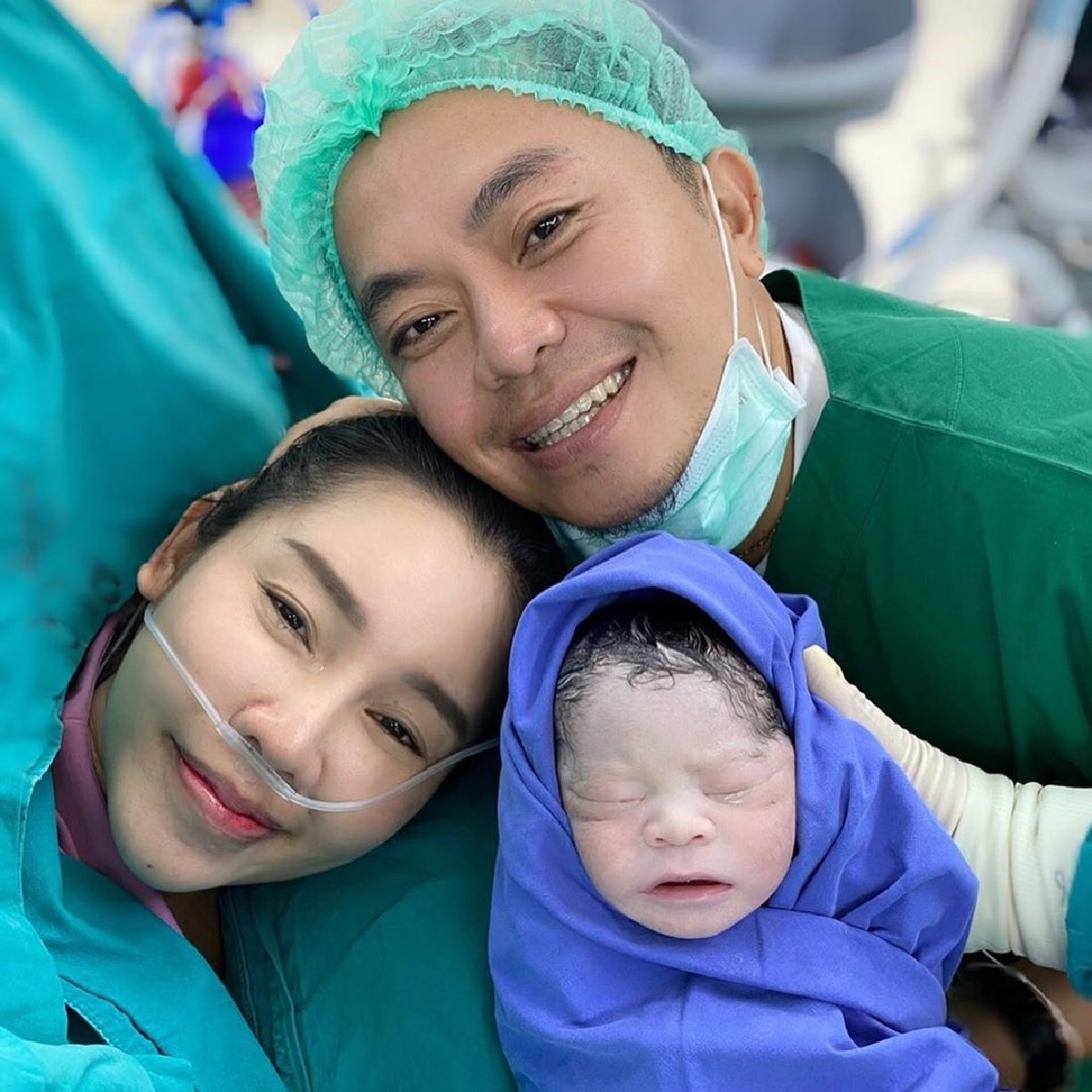 ลูกชายมาแล้ว! "อี๊ด โปงลางสะออน" ยิ้มแก้มปริ ภรรยาให้กำเนิดทายาทคนแรก