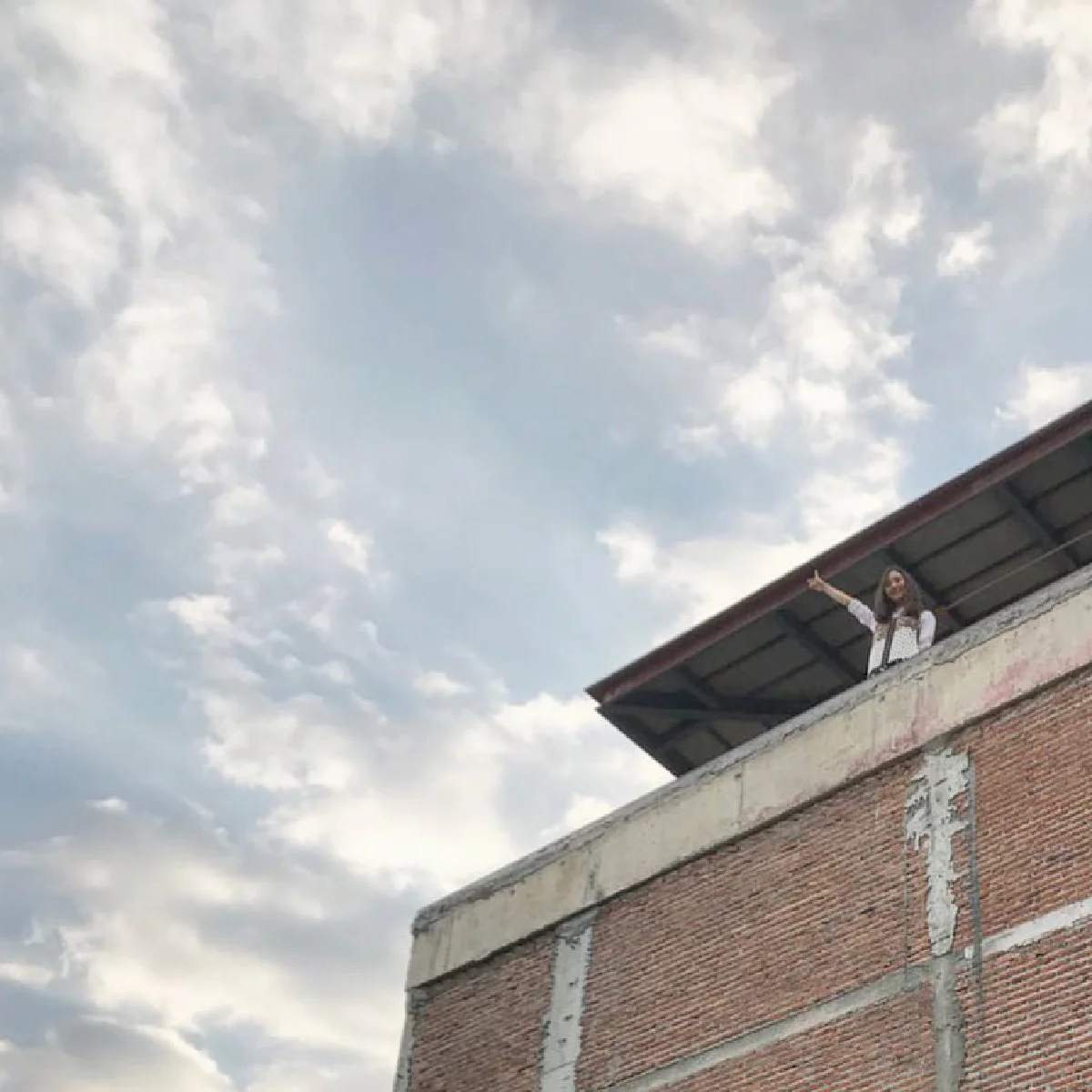 “เต้ย จรินทร์พร” ทำสำเร็จสร้างบ้านหลังใหม่ให้ครอบครัวได้เข้าอยู่