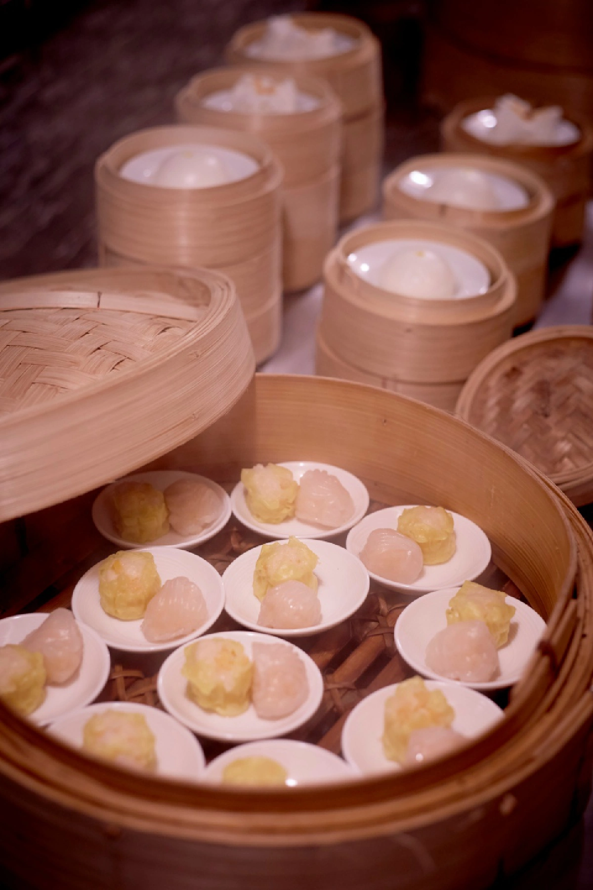 อลังการกับบุฟเฟ่ต์รูปแบบใหม่ในห้องอาหาร ‘เรนทรี คาเฟ่’