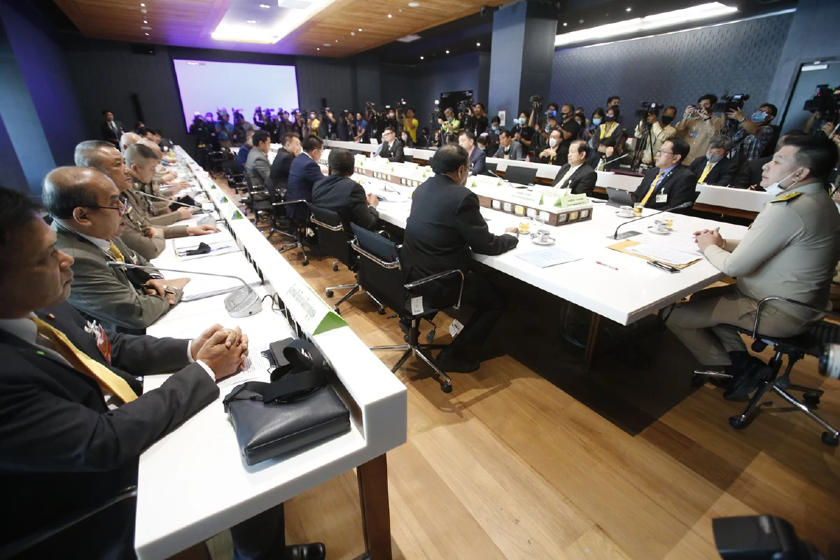 กมธ.รุมซักคดี"บอส"ดุเดือด-อัยการขอเวลา 7 วันตอบทุกข้อสงสัย