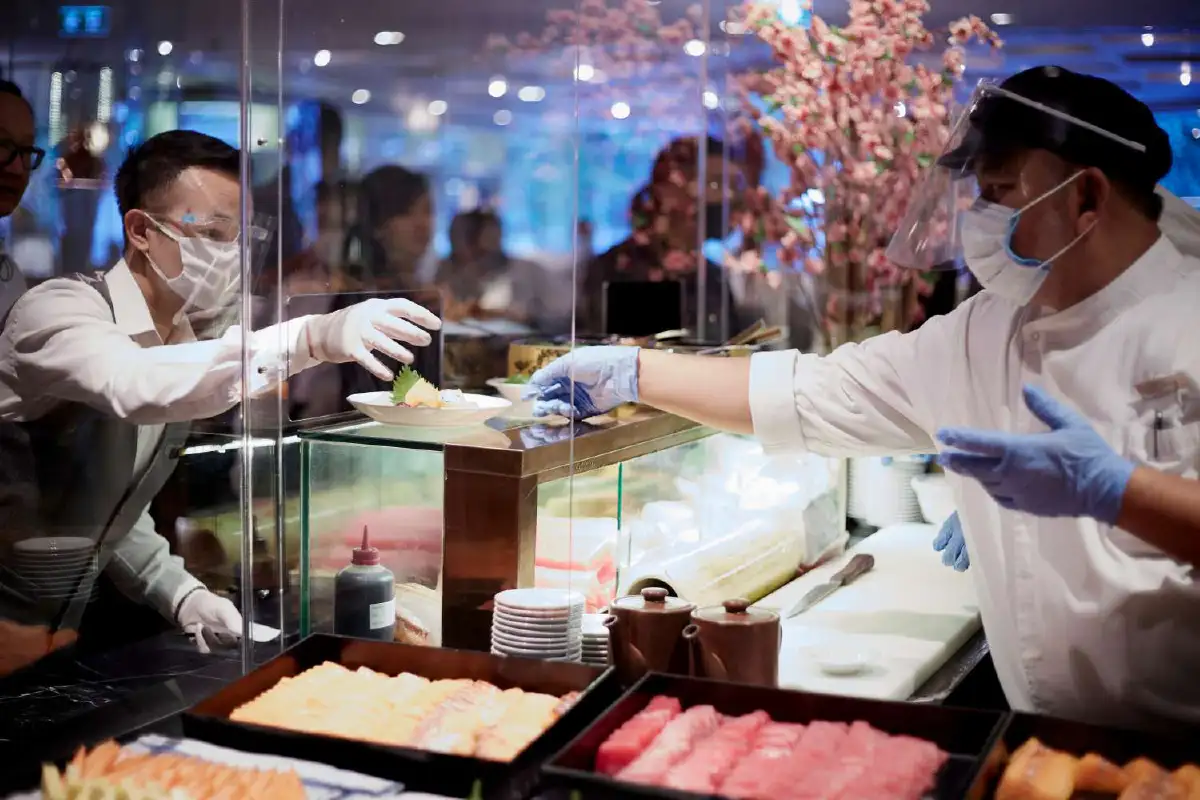 อลังการกับบุฟเฟ่ต์รูปแบบใหม่ในห้องอาหาร ‘เรนทรี คาเฟ่’