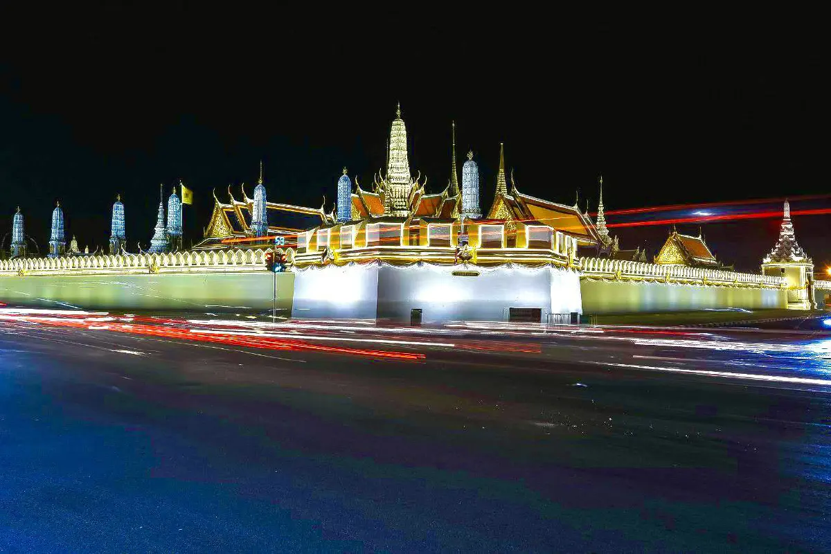 MEA ประดับไฟเฉลิมพระเกียรติพระบาทสมเด็จพระเจ้าอยู่หัว เนื่องในโอกาสวันเฉลิมพระชนมพรรษา 28 กรกฎาคม 2563